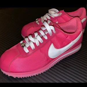 hot pink cortez shoes